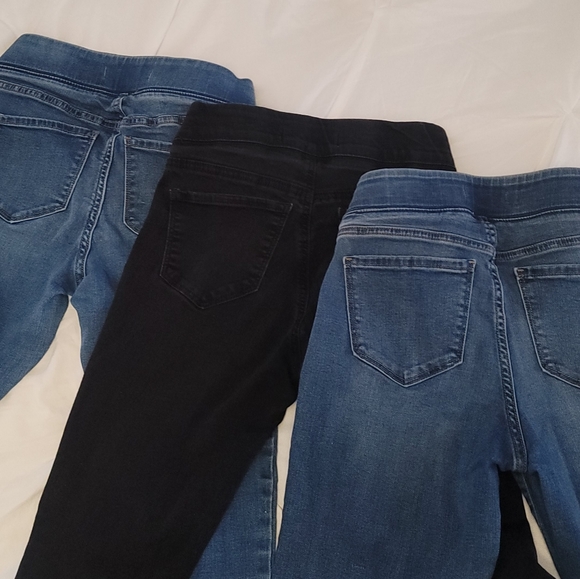 3 pairs of Old Navy Rockstar Jeggings - Picture 4 of 4